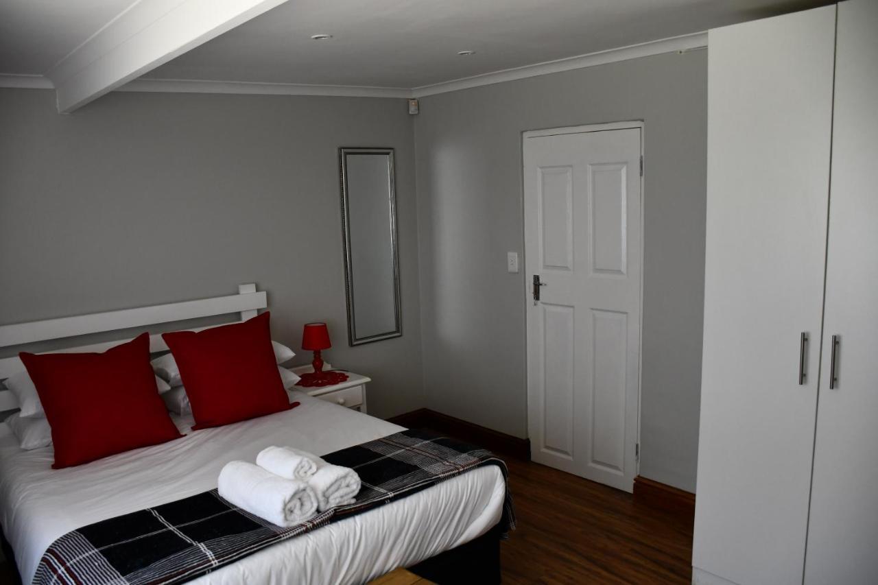 Friendz Guesthouse Knysna Pokoj fotografie