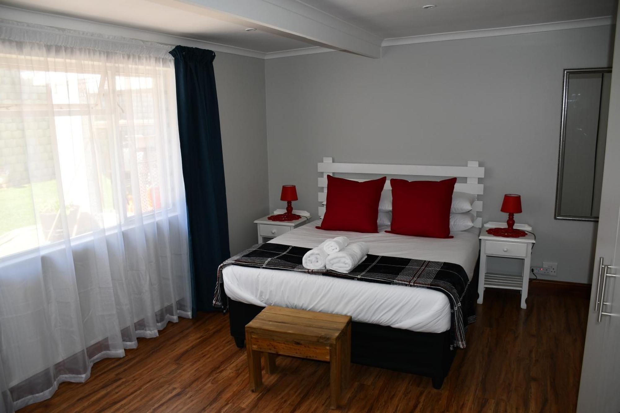 Friendz Guesthouse Knysna Pokoj fotografie