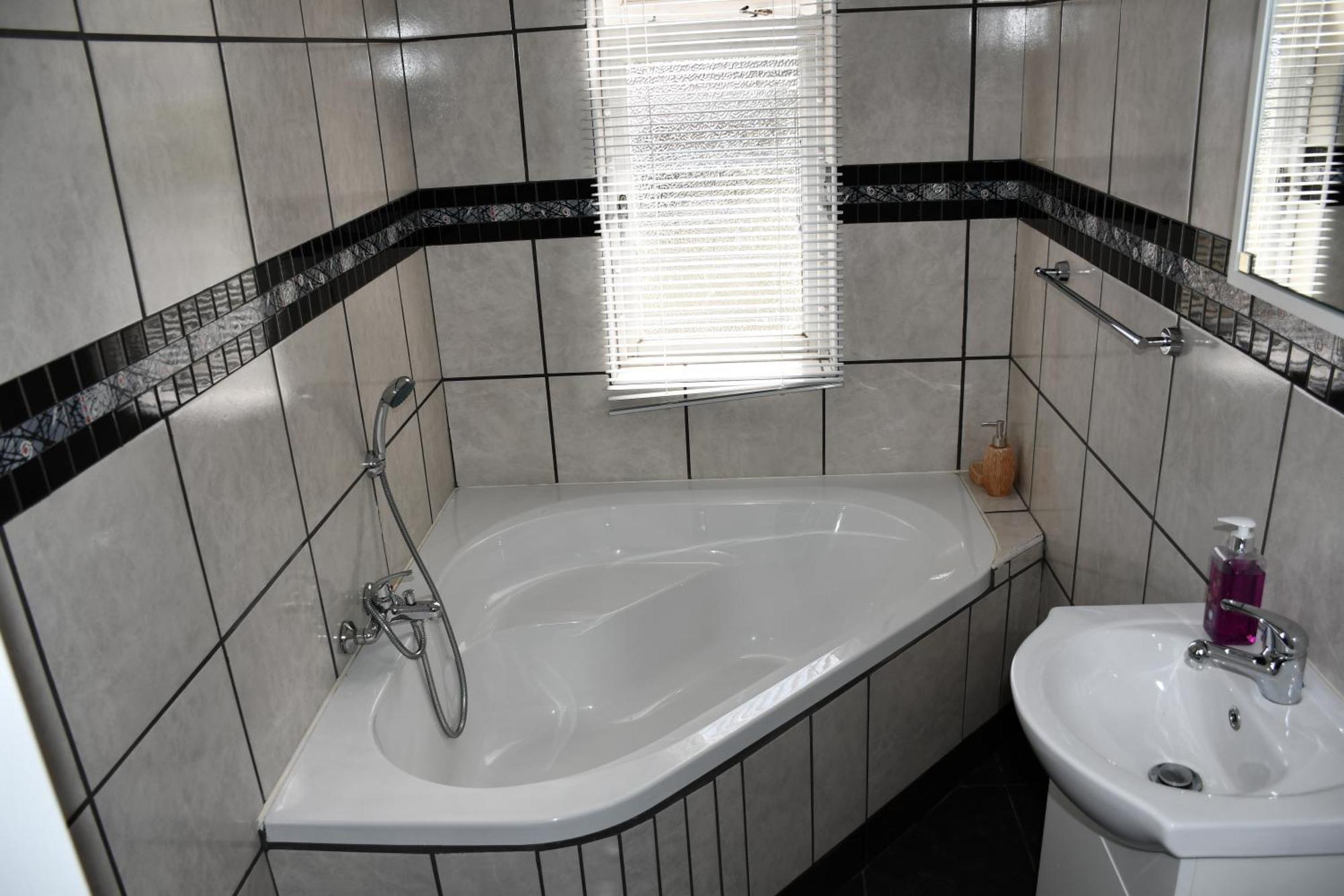Friendz Guesthouse Knysna Pokoj fotografie